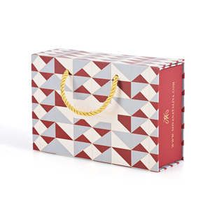 Reusable Boutique Handmade Custom Design Magnetic Closure Box Folding Magnetic Shoe Box With Handle - Product Image 4