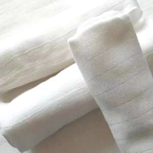Kunden spezifische 50*70cm Doppels chicht Gaze Musselin Baumwolle Baby wasch bar natürliche atmungsaktive Stoff windeln Wieder verwendbare Windel Prefold Windel - Product Image 1