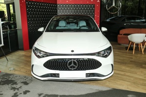 Véhicules à énergie nouvelle 2025, berline pure à 5 places, Mercede-s Ben-z CLA 300L EV, berline électrique haute performance, luxe, automatique - Product Image 2