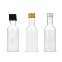 Logo personnalisé 50ml Mini plastique Rhum Whisky Tequila Bouteilles d'alcool avec bouchon Long cou Transparent PET Emballage de bouteille de qualité alimentaire