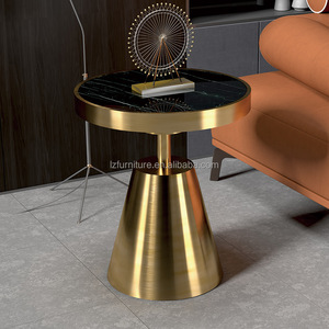 Table d'appoint ronde minimaliste moderne avec plateau en marbre, structure en métal doré, base en piédestal noir, table de réception d'hôtel, meubles - Product Image 3
