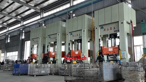 Prensa Hidráulica SuperTech YLK27 de 315 Toneladas, Certificada por la CE, Máquina de Estampado de Metal para Paneles de Puertas de Automóviles, Presupuesto Gratuito - Product Image 6