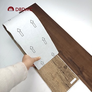 Dalles de <span class=keywords><strong>sol</strong></span> en <span class=keywords><strong>PVC</strong></span> épais auto-adhésives, imperméables, revêtement de <span class=keywords><strong>sol</strong></span> en vinyle SPC pour intérieur, usage bureautique, couche d'usure, <span class=keywords><strong>pose</strong></span> libre, revêtement de <span class=keywords><strong>sol</strong></span> en vinyle - Product Image 4
