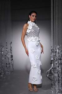 Fábrica OEM de Moda Humilde Personalizada para Prom con Perlas, Diseños Elegantes y Ajustados para Mujeres - Product Image 3