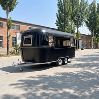 Remorque alimentaire mobile en aluminium de taille moyenne, entièrement équipée pour la restauration rapide, les snacks, la pizza, les boissons, le café, la crème glacée et les frites