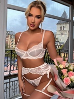 Ensemble de lingerie féminine ultra-fin et sexy en maille blanche, soutien-gorge ajouré et bas, ensemble quatre pièces avec emballage en sachet
