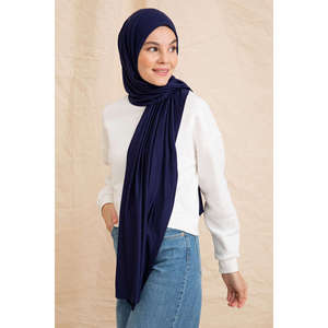 Écharpe en coton bleu marine en popeline unisexe, accessoire léger et doux pour la peau - Product Image 2