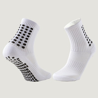 Chaussettes de football antidérapantes professionnelles, chaussettes de basketball antidérapantes avec logo personnalisé en silicone rectangulaire, fourniture d'usine