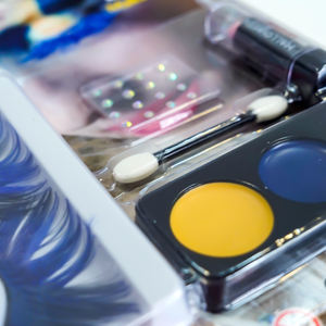 Kit de maquilleur yeux de <span class=keywords><strong>fée</strong></span> non toxique de couleurs de peinture de visage de festival naturel personnalisé - Product Image 2