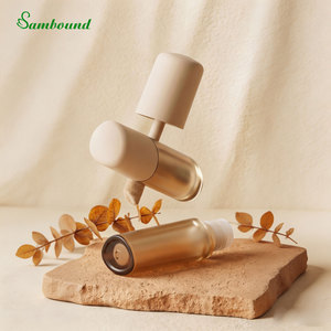 Nuevo Envase de Brillo Labial Líquido de 8 ml, Forma Triangular, Ecológico, de PET, con Impresión de Serigrafía Mate, Dongguan Sambound - Product Image 1