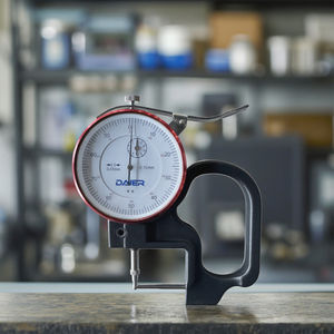 Équipement de test d'épaisseur numérique précis avec écran LCD Métal Plastique Céramique Mesure la puissance de la batterie pour les mesures - Product Image 5