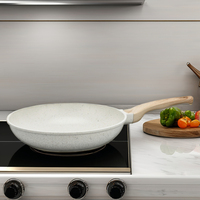 CENTURY COOKWARE Pot en aluminium antiadhésif de 32cm avec manche en bois pour cuisinière à induction-Vente directe du fabricant