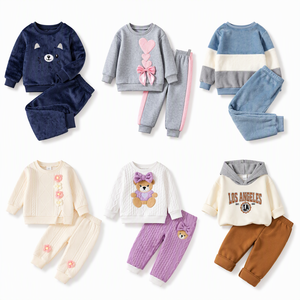 Venta al por Mayor de Conjuntos de Ropa para Niños y Niñas, Surtido Aleatorio, Otoño Invierno, Manga Larga, 2 Piezas, Sudadera y Pantalones - Product Image 1