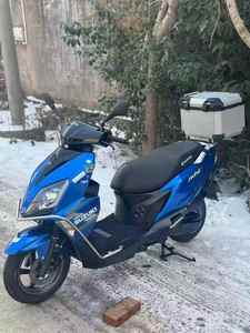 <span class=keywords><strong>Scooter</strong></span> <span class=keywords><strong>Suzuki</strong></span> UY125 125cc à refroidissement par air EFI avec une vitesse maximale >120 km/h - Product Image 3