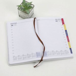 Agenda 2026 en Inglés con Banda Elástica, Planificador y Calendario Estilo Español, Logotipo Personalizable - Product Image 5