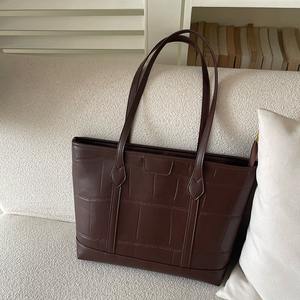 Bolso Tote para Mujer, Gran Capacidad, Color Marrón Suave, Cierre de Cremallera, Uso Diario, Bolso de Hombro para Estudiantes Universitarias - Product Image 5