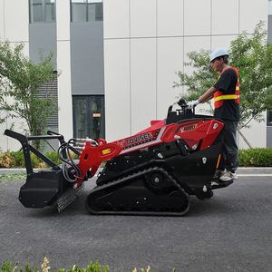 Mini-chargeuse sur chenilles multifonctionnelle pour l'élimination et la manutention de scories de construction - Product Image 1