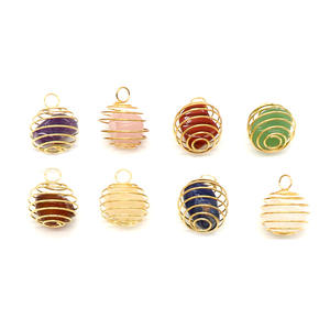 Pendentif en cristal naturel, fabriqué en quartz non traité aux couleurs irrégulières, croyant en ses propriétés curatives ; Collier pour femme - Product Image 6