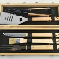 Set peralatan barbeque luar ruangan, lengkap dengan klip sekop garpu baja tahan karat gagang kayu komponen logam
