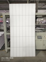 Panneau mural en PVC marbré de 60 cm de large, très vendu au Royaume-Uni, fabriqué en PVC imperméable et résistant à la moisissure, avec un effet de carrelage