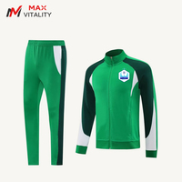 Setelan Jaket & Celana Training Olahraga Pria Bahan Polyester untuk Aktivitas Luar Ruangan, Pakaian Olahraga Atletik