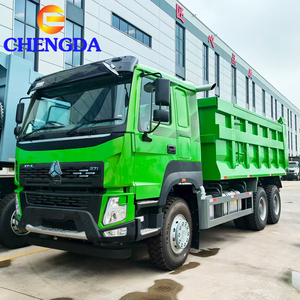 Camion <span class=keywords><strong>benne</strong></span> basculante Sinotruk Howo 6x4 10 roues 371 CV 20-25 CBM avec cabine double couchage pour travaux de construction - Product Image 5