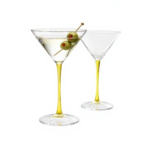 Verres à cocktail colorés en borosilicate faits à la main de 280 ml, sans plomb, coupe Martini, verrerie de bar réutilisable en gros - Product Image 2