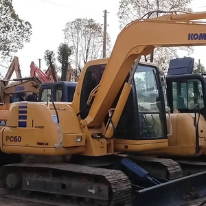 Miniexcavadora Komatsu PC60 de 6 Toneladas, Usada, con Componentes Principales como Motor y Bomba, para Trabajos Pequeños de Movimiento de Tierras - Product Image 2