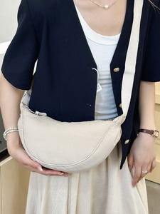 กระเป๋าผ้าแคนวาสผู้หญิงสีพื้นสไตล์เกาหลีรุ่นใหม่ ขายส่ง ดีไซน์สะพายไหล่เดียวหรือสะพายข้าง ความจุเยอะ กันน้ำ - Product Image 2