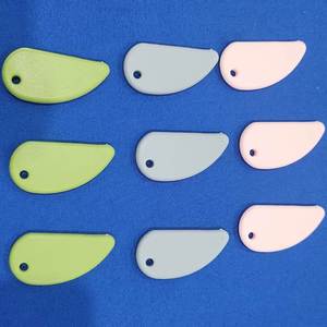 Cuchillo Multiusos Retráctil de Cerámica, Mini Cortador de Cajas para Abrir Paquetes y Otras Manualidades - Product Image 1