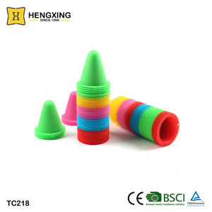 Sıcak <span class=keywords><strong>Mini</strong></span> trafik konileri oyuncaklar çocuklar için renkli yol konileri çeviklik futbol paten eğitim - Product Image 6