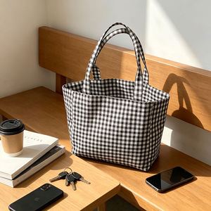 Sac fourre-tout en toile écologique réutilisable à ouverture supérieure, motif à carreaux noir et blanc, grande capacité, pour les courses quotidiennes, logo personnalisé - Product Image 3