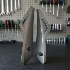 Kit de carénage inférieur Yamaha FZ8 800 2011-2012, original 39P283R001P4, en plastique ABS argenté avec fibre de carbone - Product Image 3