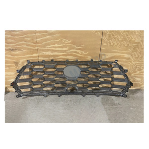53114-0C500 est compatible avec la calandre avant et la calandre du Toyota Sequoia Platinum 2023. - Product Image 1