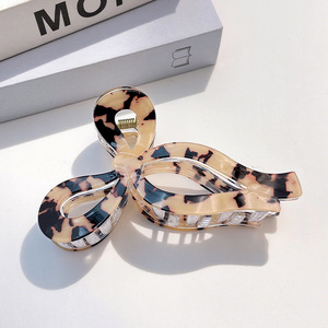 Barrettes à cheveux tendance en PVC avec motif léopard et nœud, antidérapantes, pour adolescentes - Product Image 5