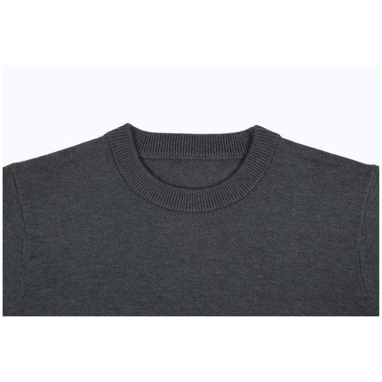 สีเทาเข้ม