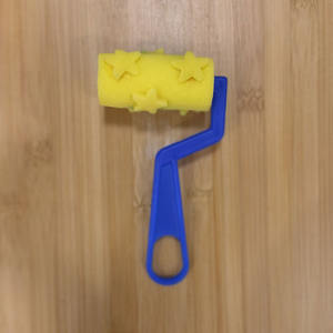 Grand <span class=keywords><strong>pochoir</strong></span> jaune en forme de 7 tampons à rouleau éponge pinceau à peinture manche en plastique fournitures d'art - Product Image 4