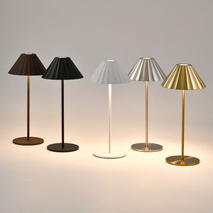 Lampe <span class=keywords><strong>de</strong></span> table sans fil nordique à commande tactile DC 5V lampes <span class=keywords><strong>de</strong></span> table <span class=keywords><strong>de</strong></span> chevet d'hôtel rechargeables en aluminium - Product Image 2