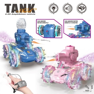 Tank de combat télécommandé amphibie avec rotation à 360 degrés, démonstration automatique et pulvérisation d'eau 2.4G - Product Image 5