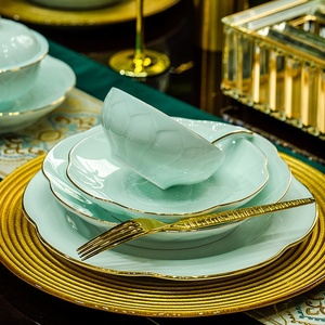 Juego de cuencos y platos de porcelana blanca de Jingdezhen con relieve verde sombreado, juego de cuencos y platos de cerámica, cuencos para inauguración de casa. - Product Image 3