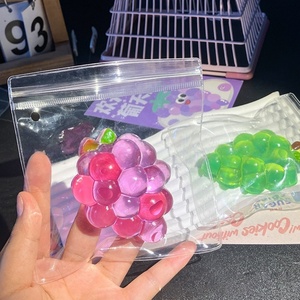 ของเล่นบีบรูปผลไม้ องุ่น ของเล่นบีบคลายเครียด ของเล่นมือ ของเล่นลดความวิตกกังวล ของเล่นผลไม้ยืดหยุ่น ของเล่นสโลว์ไรซิ่ง ของเล่นเสริมสร้างประสาทสัมผัส - Product Image 1