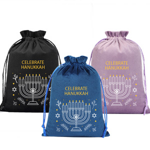Venta al por mayor de fábrica: Bolsa de terciopelo personalizada con cordón para regalo de Hanukkah, <span class=keywords><strong>Candelabro</strong></span> de Nueve Ramas, Envoltorio de regalo para festividades judías - Product Image 4