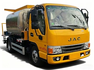 Camion distributeur d'asphalte intelligent, pulvérisateur d'asphalte pour la construction routière et l'entretien des autoroutes - Product Image 1
