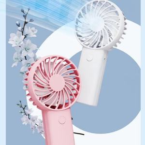 พัดลมมือถือขนาดเล็กแบบพกพาชาร์จไฟได้พร้อมความเร็วลมสามระดับสำหรับใช้ในรถกลางแจ้งในฤดูร้อนขายส่งโลโก้ที่กำหนดเอง - Product Image 2