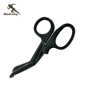 กรรไกรตัดผ้าพันแผลทางการแพทย์ ขนาด 6 นิ้ว และ 7.5 นิ้ว (15 ซม. และ 18.5 ซม.) ผลิตจากสแตนเลสเคลือบฟลูออไรด์ สำหรับพยาบาลและการปฐมพยาบาล - Product Image 6