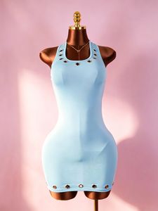 Robe moulante mini <span class=keywords><strong>vintage</strong></span> sexy sans manches à dos nu avec anneau métallique pour <span class=keywords><strong>femme</strong></span>, collection printemps-été - Product Image 4