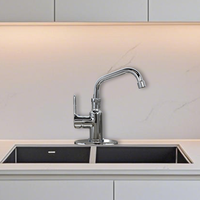 Robinet d'évier en laiton de style commercial à haut débit utilitaire d'eau chaude et froide rotatif répandu pour la salle de bain et l'hôtel