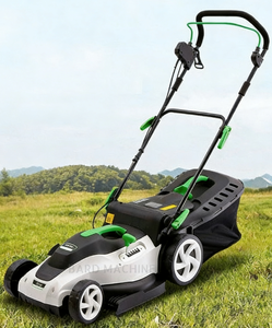 Tondeuse à gazon professionnelle polyvalente avec protection thermique du moteur et bac de ramassage de gazon à capacité supplémentaire pour les entrepreneurs en aménagement paysager - Product Image 3