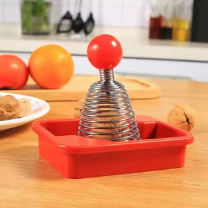 Casse-noix portable en acier inoxydable à ressort spiralé, simple d'utilisation, pour ouvrir les noix et retirer les coquilles - Product Image 1
