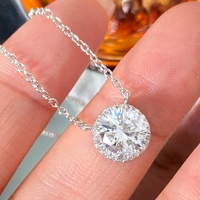 Collier ras du cou minimaliste pour femme avec pendentif rond en zircone plaqué or 18 carats
